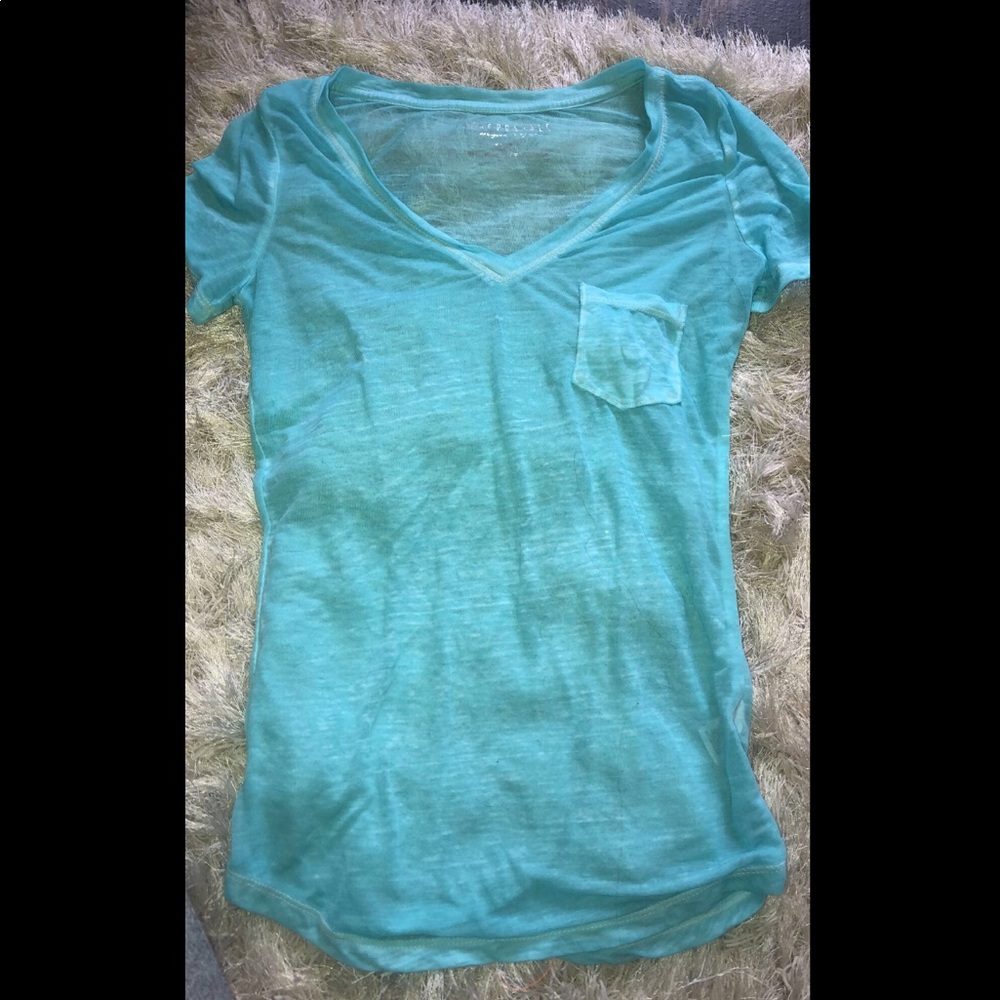 Teal comfy t shirt.